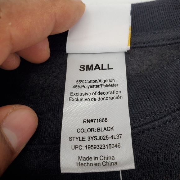 Yellowstone Dutton Ranch Sweatshirt Women's Small NWT - Picture 4 of 11